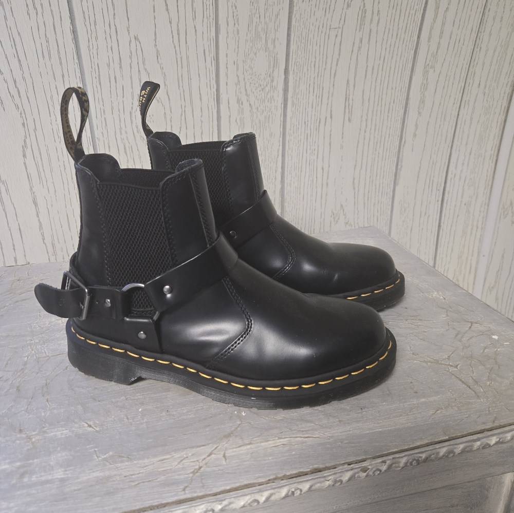 Dr Martens Chelsea Boots
